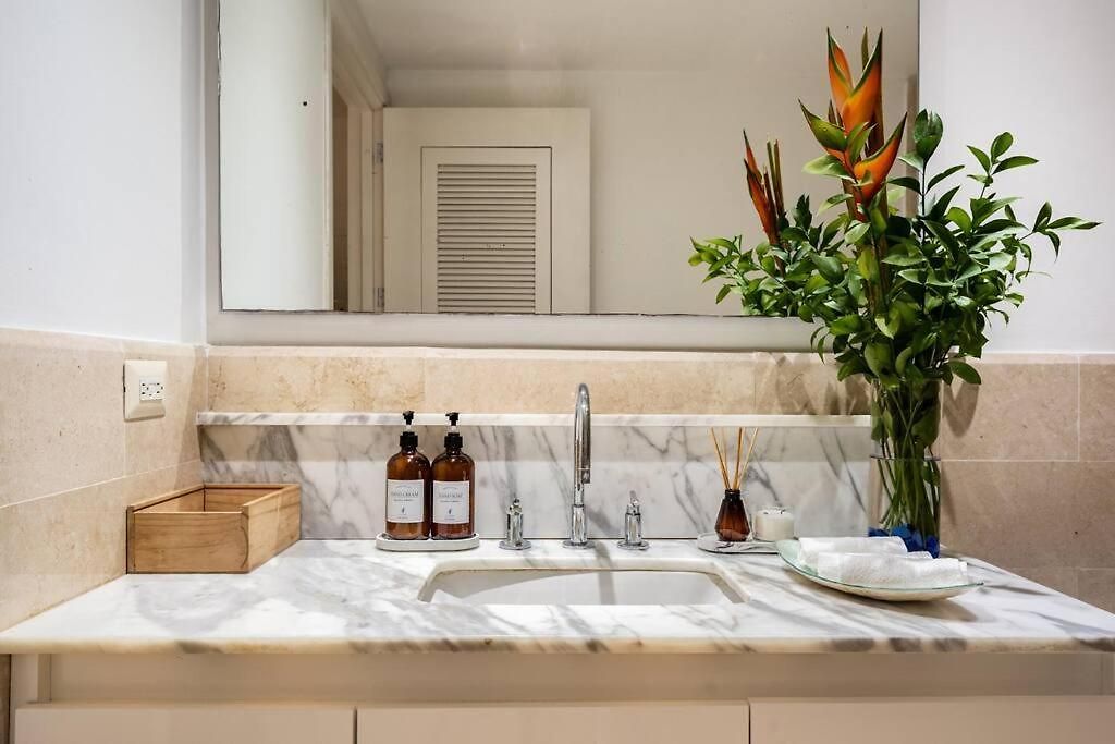 Apartamento Walled Apt- Rooftop Pool & Private Garden Cartagena