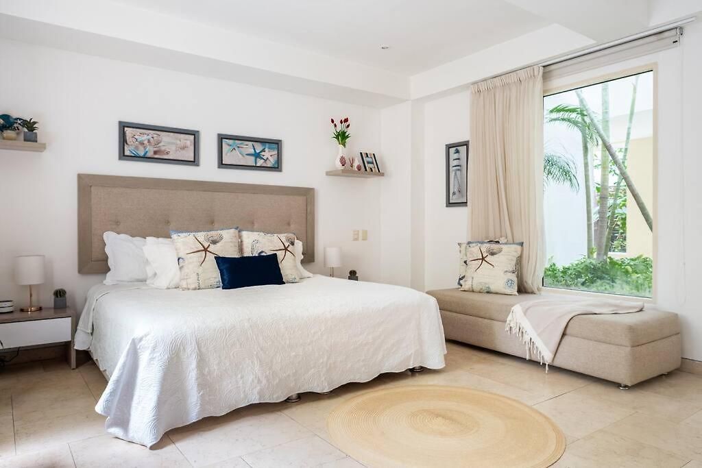 Walled Apt- Rooftop Pool & Private Garden Apartamento *