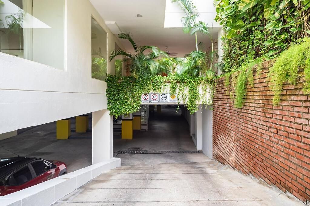 Walled Apt- Rooftop Pool & Private Garden Apartamento Cartagena