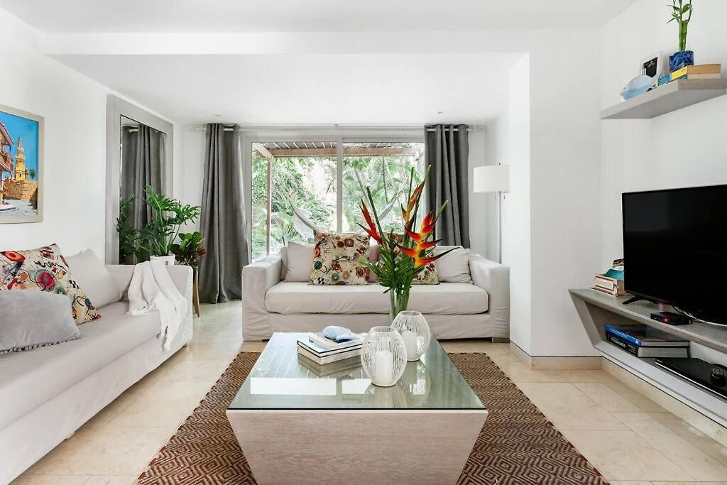 Apartamento Walled Apt- Rooftop Pool & Private Garden Cartagena