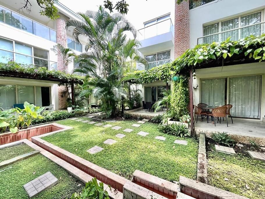 Walled Apt- Rooftop Pool & Private Garden Apartamento Cartagena