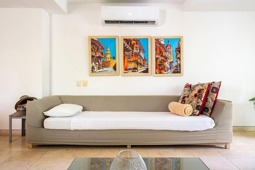 Walled Apt- Rooftop Pool & Private Garden * Cartagena