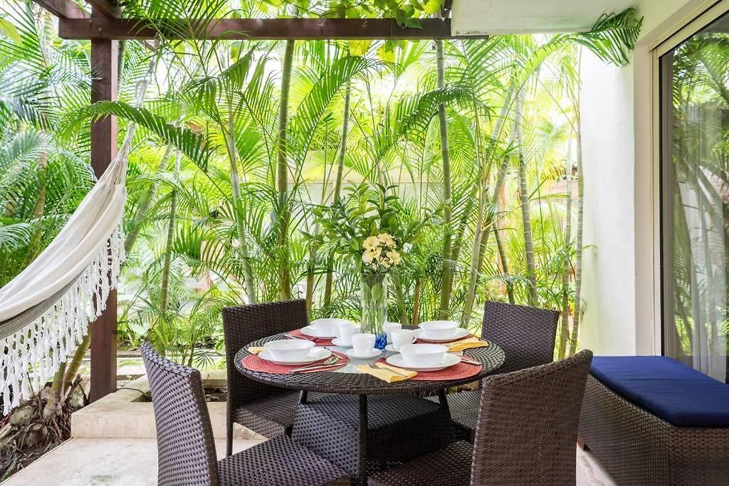 Walled Apt- Rooftop Pool & Private Garden Cartagena