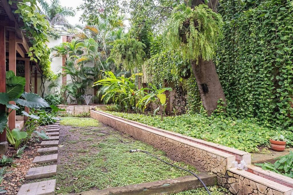 Apartamento Walled Apt- Rooftop Pool & Private Garden Cartagena