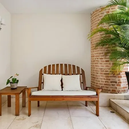 Apartamento Walled Apt- Rooftop Pool & Private Garden Cartagena