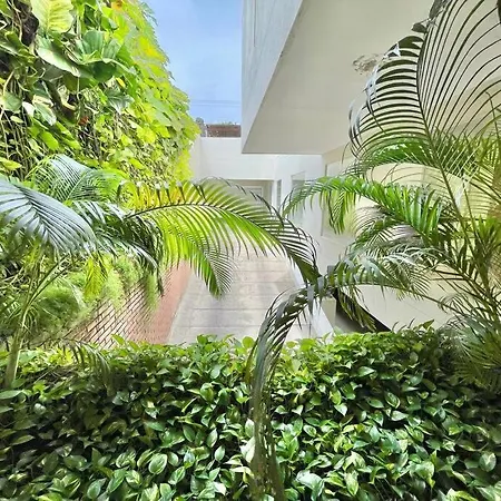 Walled Apt- Rooftop Pool & Private Garden * Cartagena