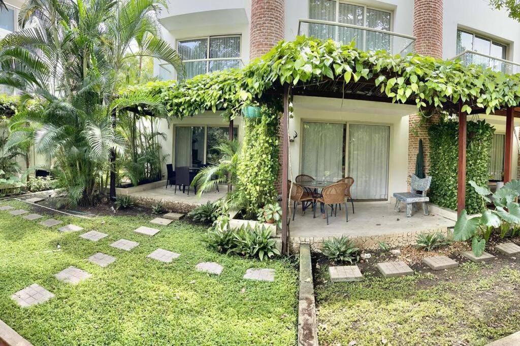 Walled Apt- Rooftop Pool & Private Garden * Cartagena