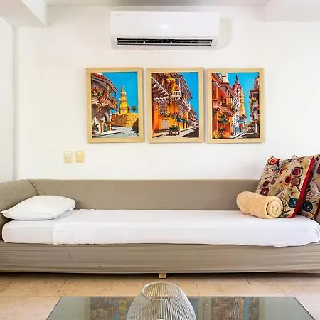 Walled Apt- Rooftop Pool & Private Garden * Cartagena