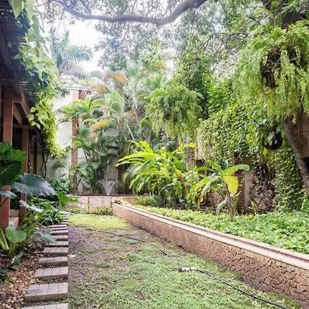 Walled Apt- Rooftop Pool & Private Garden Apartment Cartagena